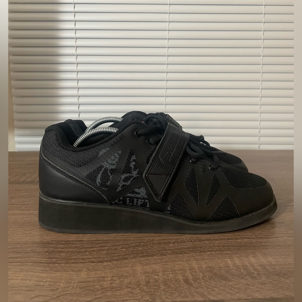 Nordic Lifting MEGIN Men’s Black Powerlifting Shoes Weightlifting Size 10.5